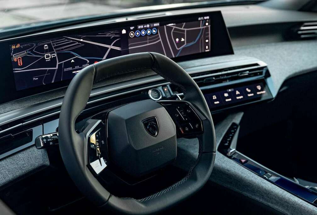 Peugeot 136 PK MHEV  360 Camera  Navi  Dodehoekdet....