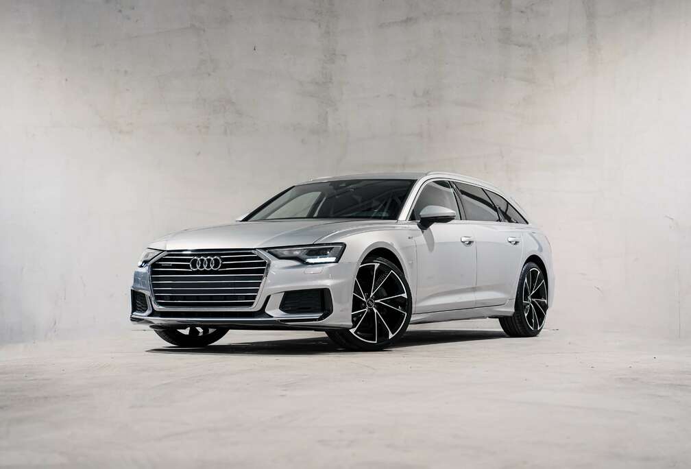 Audi  S-LINE  QUATTRO  21\'  APPLE CARPLAY