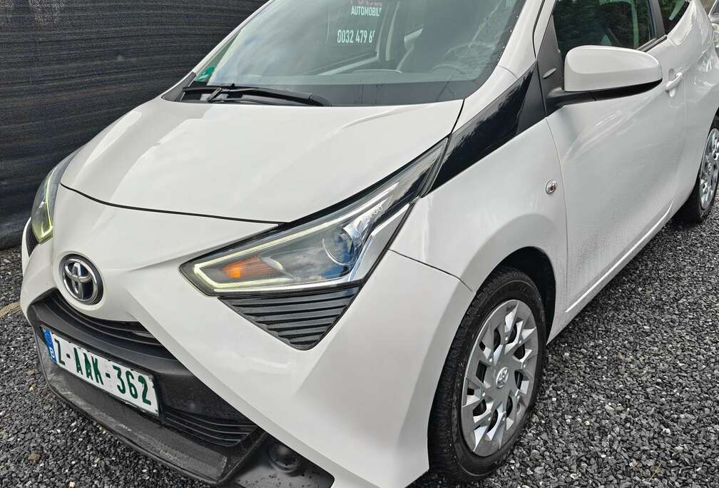 Toyota Aygo 1.0i climatisé prêt à immatriculé 49000 km