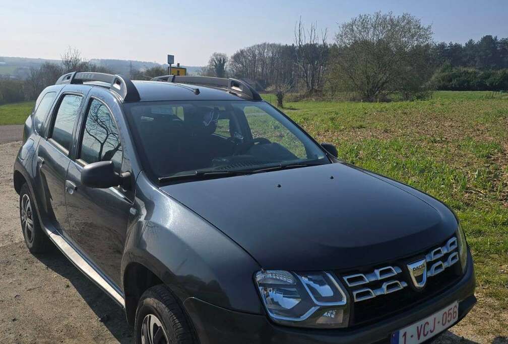 Dacia 1.6i 4x2 Anniversary 2
