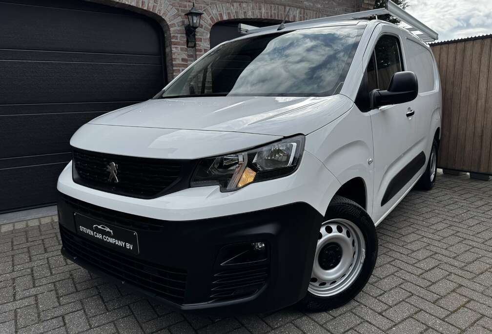 Peugeot  BTW INCL  L2  3 ZIT  NAVI  CRUISE CONTROL  A/C  PDC  CARPLAY