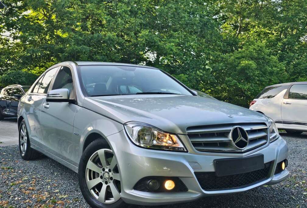 Mercedes-Benz * AUTOMAT.* NAVI+BT+CRUISE+P RADAR+... * CAR PASS *