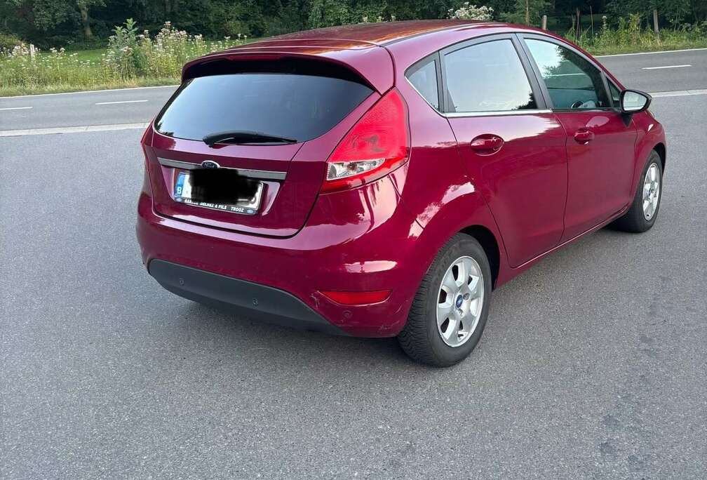 Ford 1.6 TDCi 90 Titanium