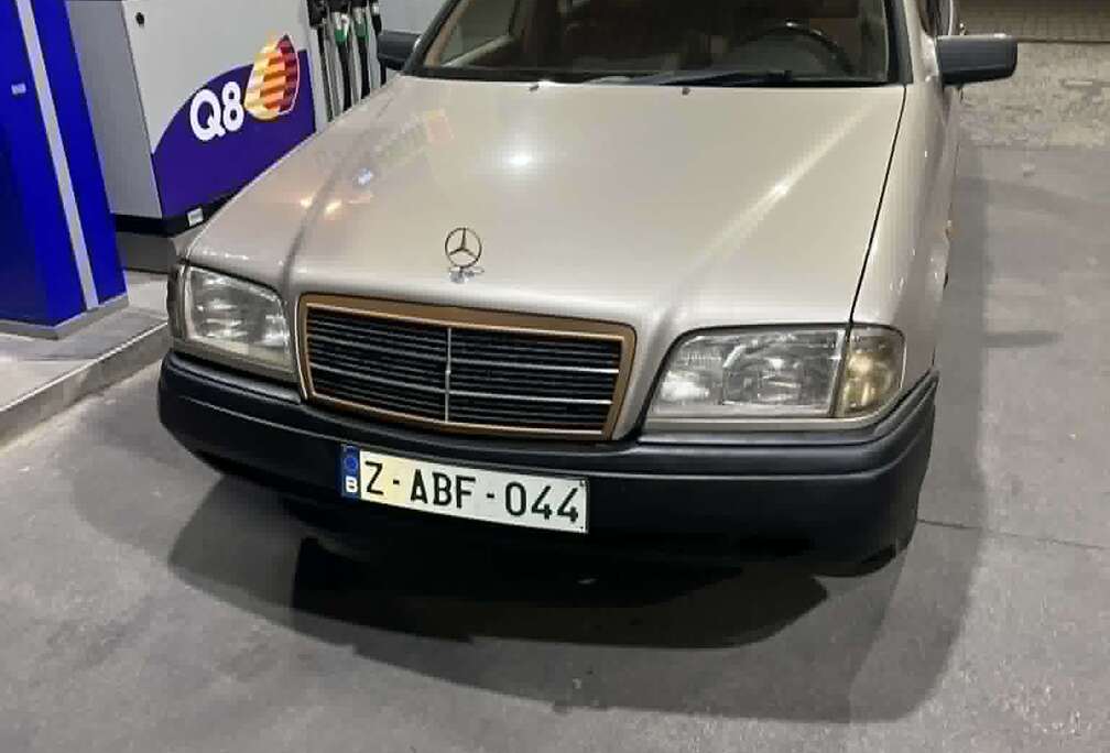Mercedes-Benz Elegance