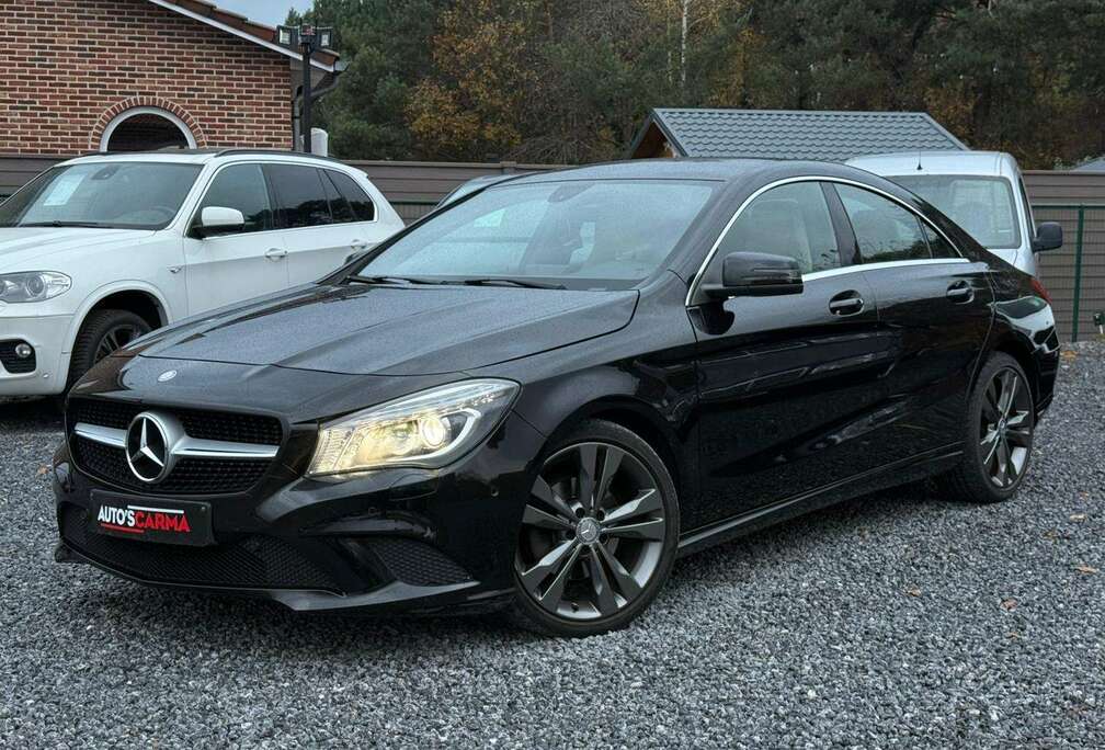 Mercedes-Benz Sport Led Xenon ParkeerS Leder Navi Airco ZetelV *