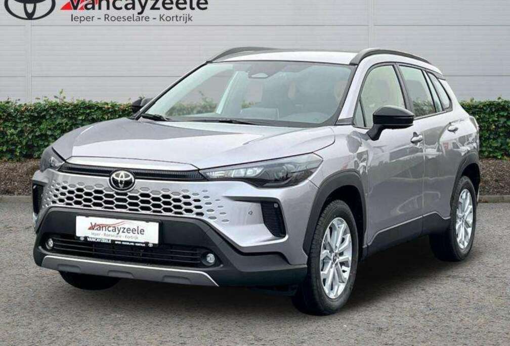 Toyota Dynamic+Safetypack+cam+nav+sens V&A