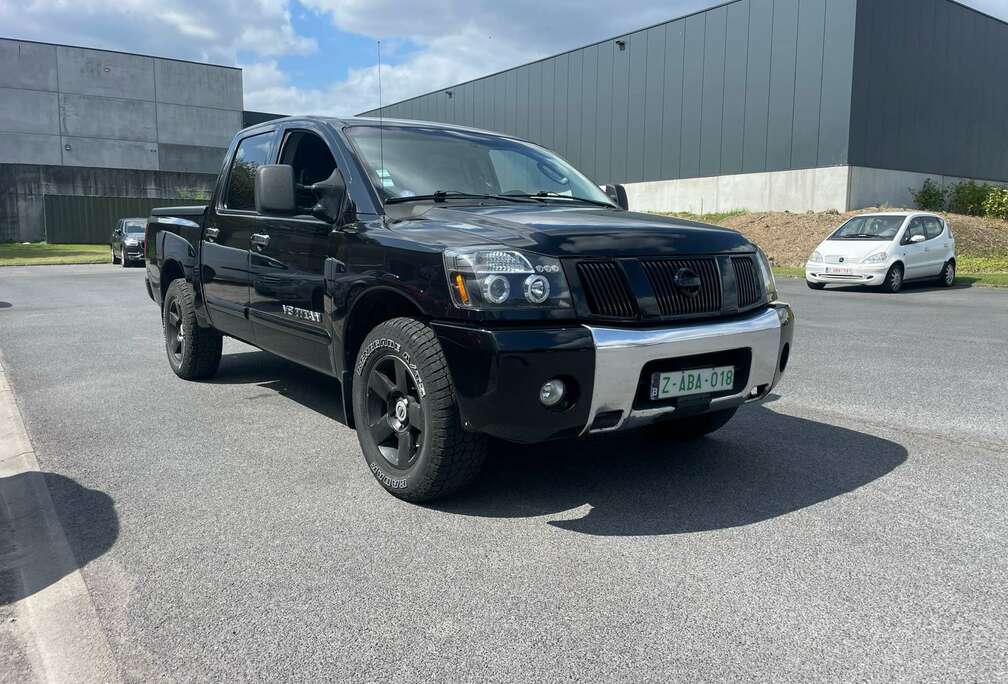 Nissan Nissan titan euro 5 lpg /essence boite automatique