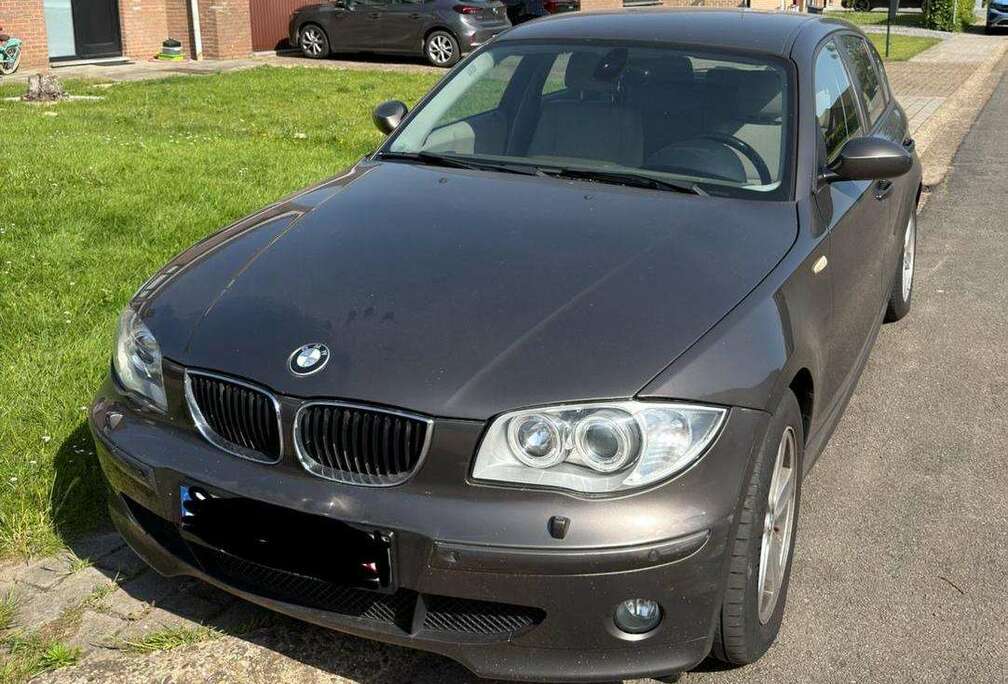 BMW 120iA
