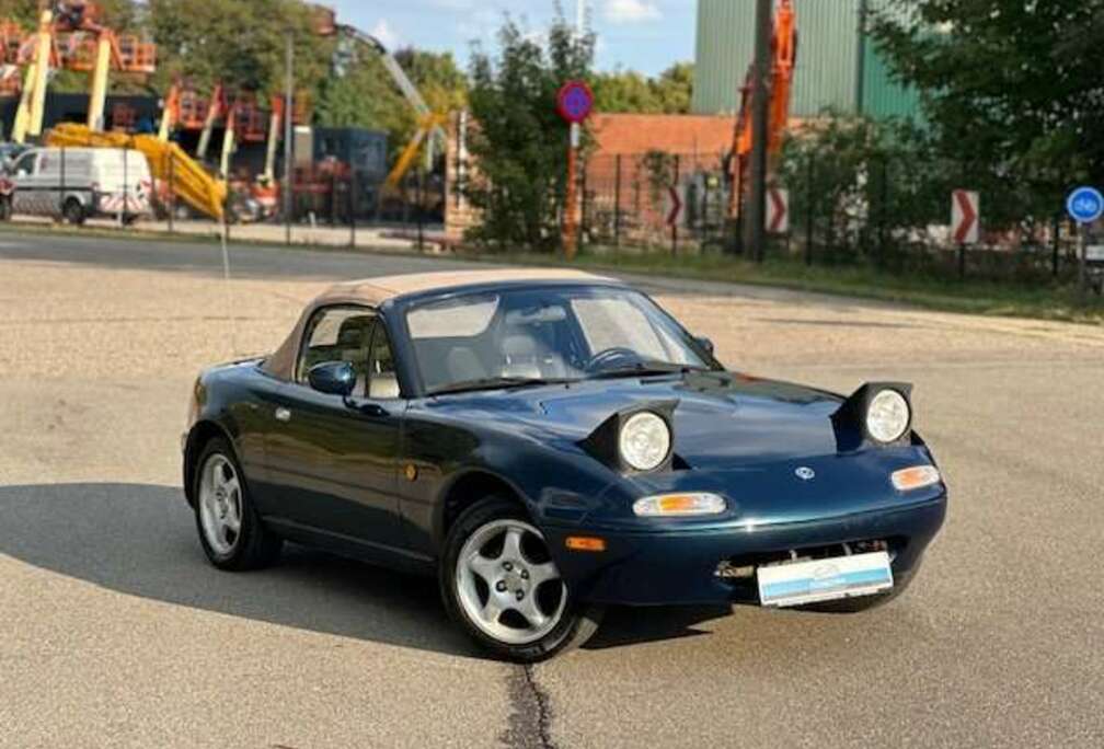 Mazda 1.6i 16v NA M-edition nr. 14/40  Hardtop