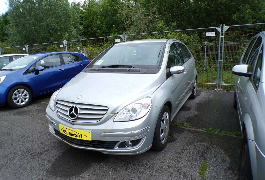 Mercedes-Benz 2.0 CDI 109cv gris 03/07 2500 € marchand Airco