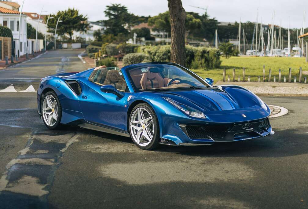 Ferrari Pista Spider/ BLUE NART/ ALCANTARA/Full Carbon
