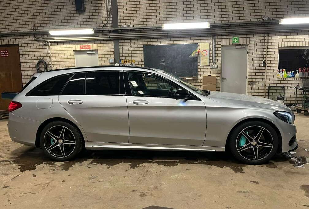 Mercedes-Benz (BlueTEC) d T 7G-TRONIC AMG Line