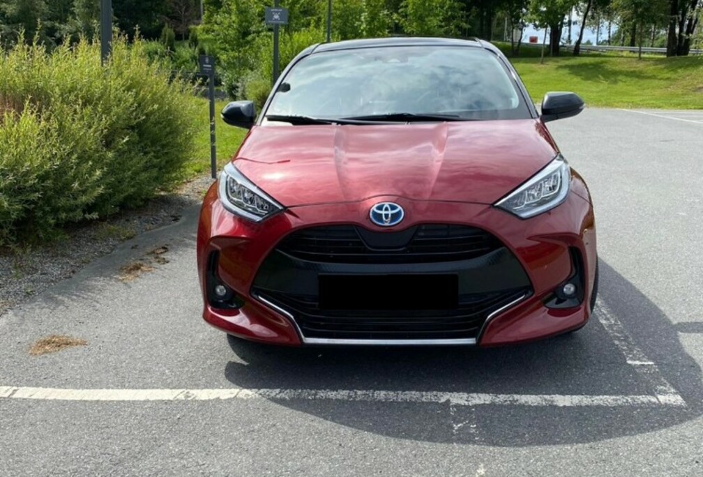TOYOTA YARIS 1.5 HYBRID STYLE TECH BI-TONE