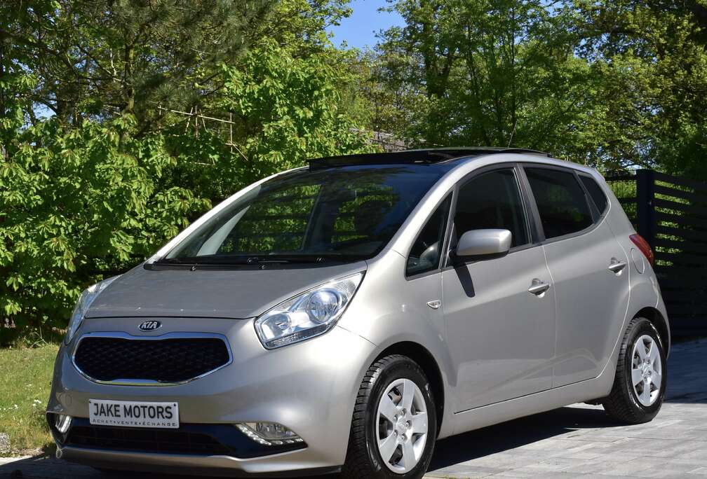 Kia Venga 1.4i ** TOIT PANO/OUVRANT ** GPS ** GARANTIE **