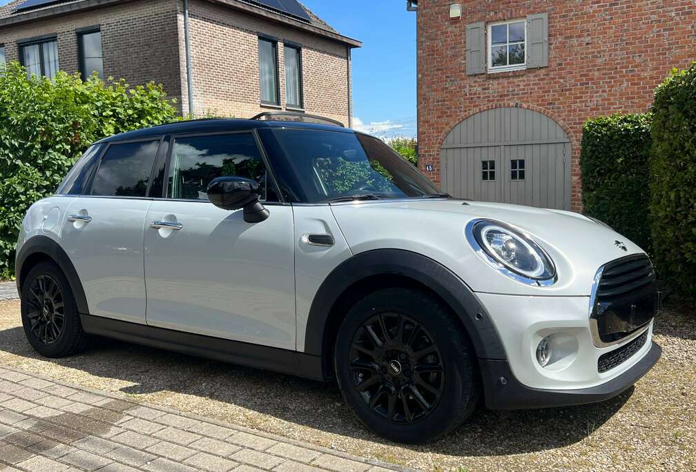 MINI Mini 1.5 Cooper 5P FULL OPT (TOIT PANO, SIEGES SPORTS CHAUFF, APPLE CAR PLAY, CAMERA, CHARGEUR INDUCT, KEYLESS, ...)