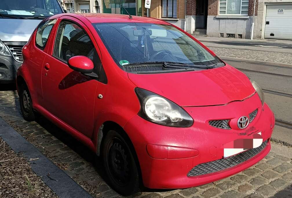 Toyota 1.0 VVT-i climatisé -avec immatriculation et CT