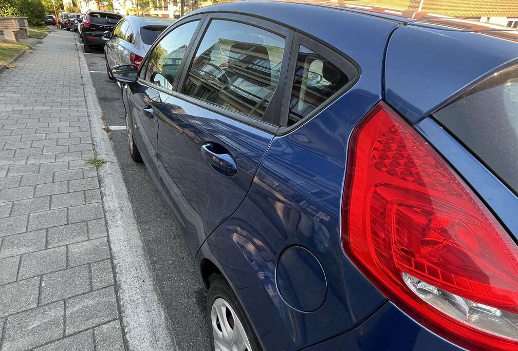 Ford 1.25i Ghia