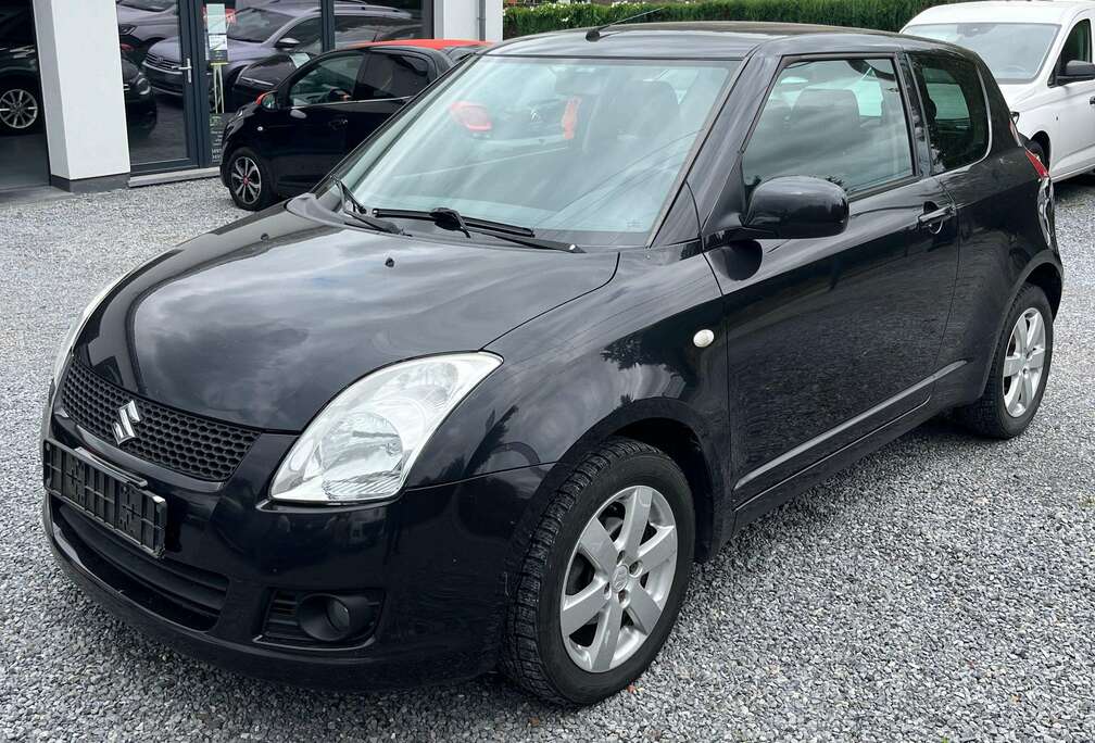 Suzuki Swift 1.3i GL vente marchand uniquement