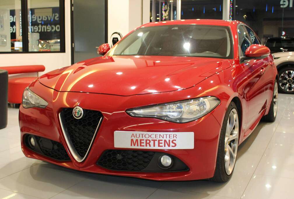 Alfa Romeo Giulia 2.2 JTDm Super *1 JAAR GARANTIE MOTOR*