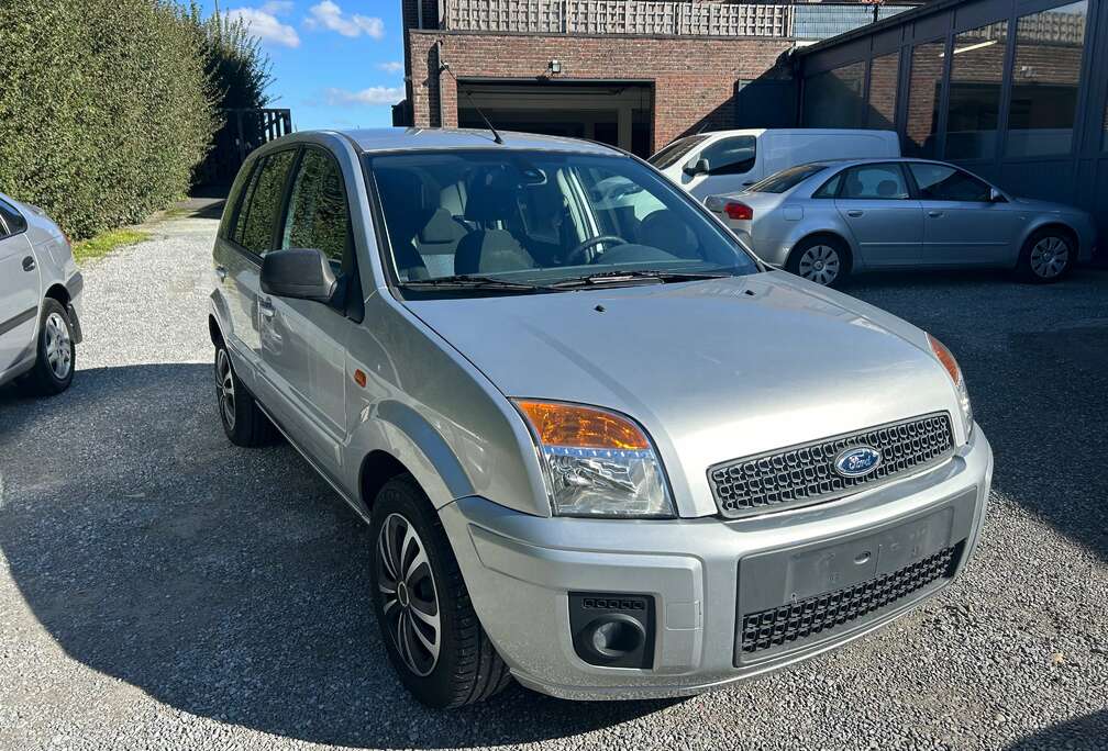 Ford Fusion 1.4i/ GARANTIE 12MOIS/ CARPASS/ CT