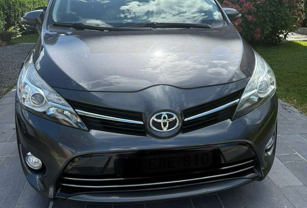 Toyota 1.6 D-4D Comfort 7pl.