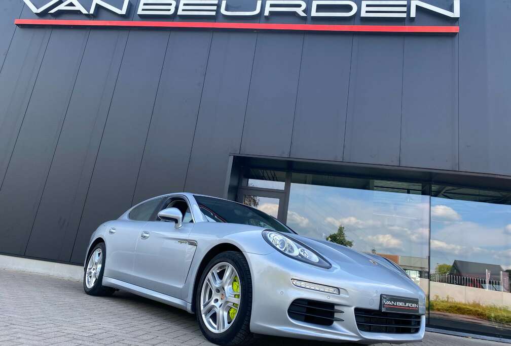 Porsche 3.0i V6 Tiptronic S