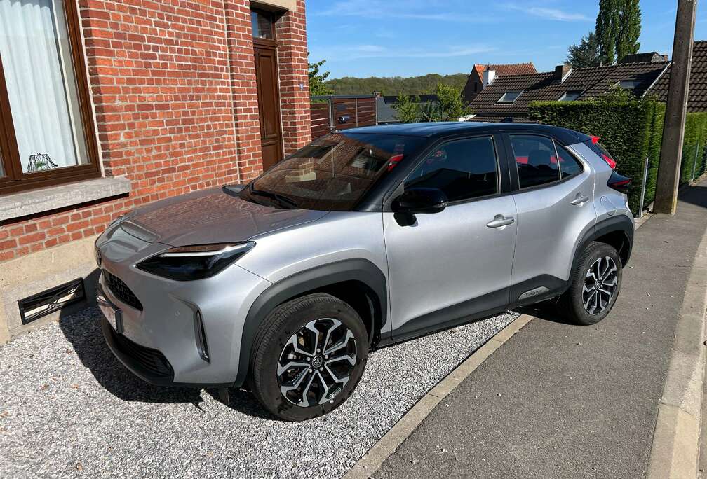 Toyota Yaris Cross Hybrid 1.5i VVT-i Dynamic Plus Bi-Tone E-CVT