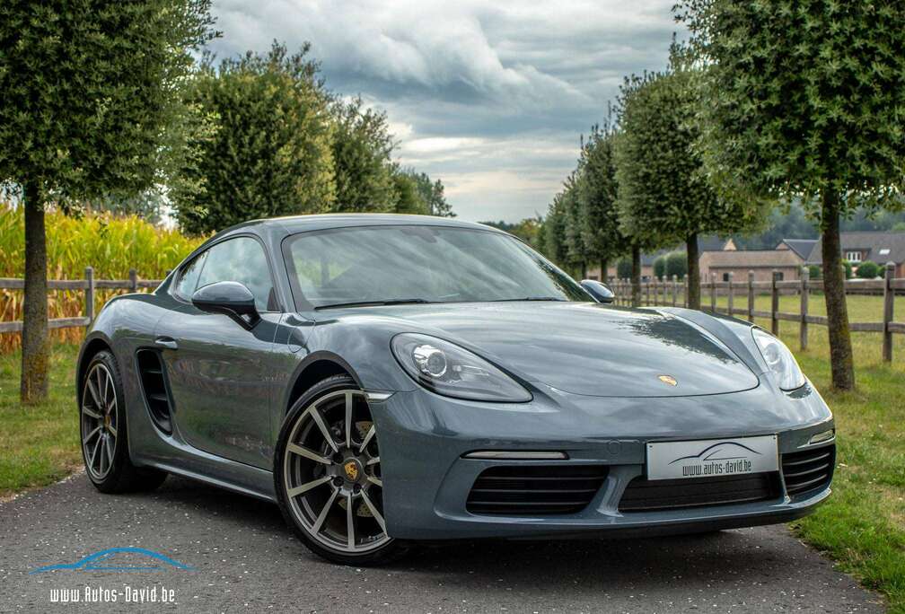 Porsche 2.0 Turbo Coupé Manueel / HISTORIEK / GRAPHITE BLUE / PASM / PARKASSIST / 20” CARRERA CLASSIC / BI-XENON !