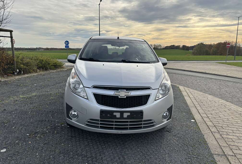 Chevrolet 1.0i LS