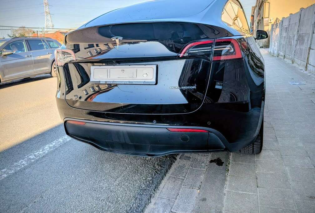 Tesla 72.5 kWh Dual Motor Performance (377 kW)