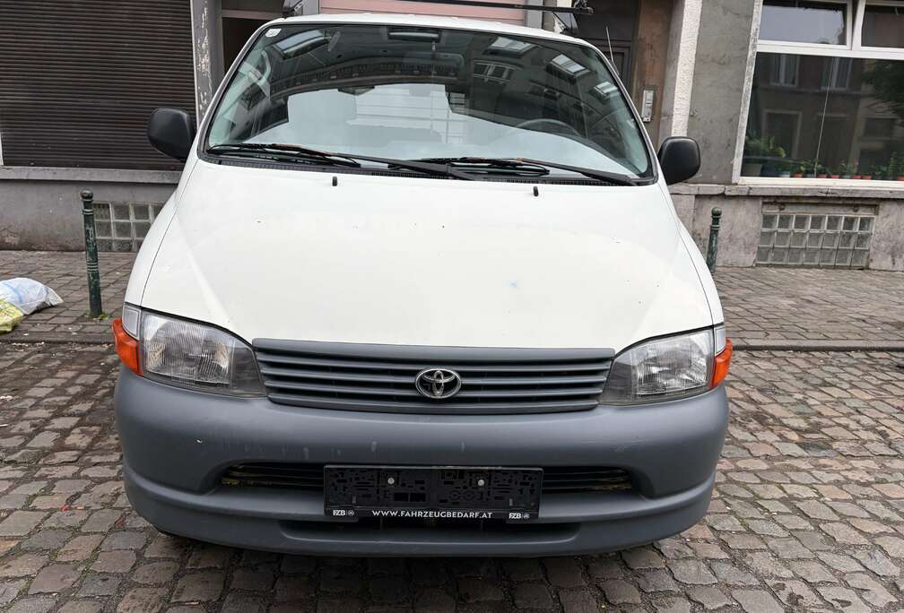 Toyota 2.5 Turbo D4D LX (Hayon/ uniquement l’exportation