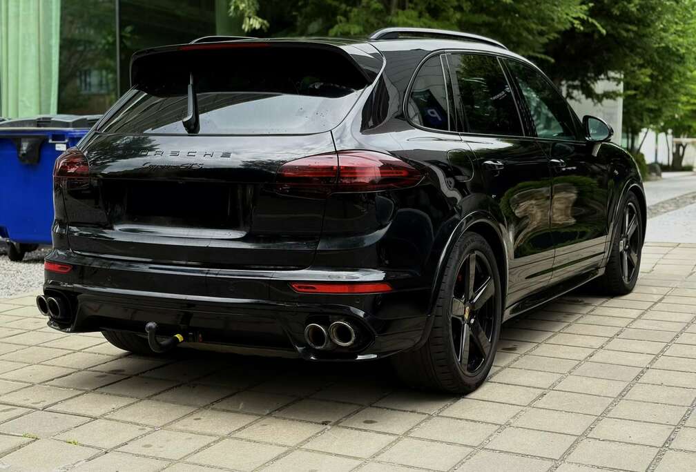Porsche GTS Tiptronic S