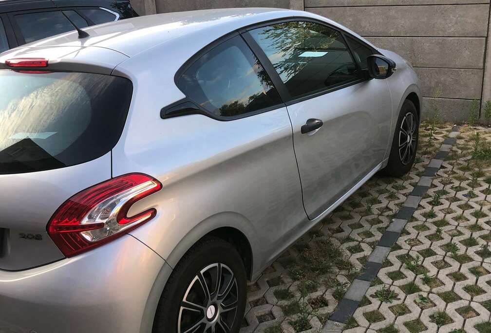 Peugeot 208 1.2i Access