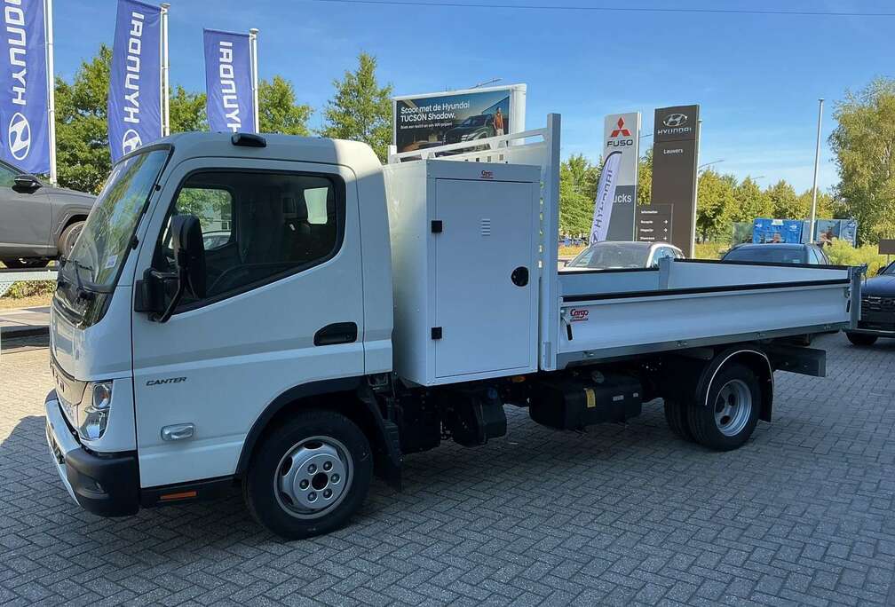 Mitsubishi CANTER 3C15 KIPPER + MATERIAALKOFFER + TREKHAAK