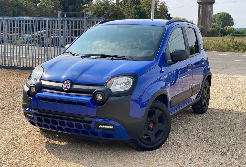 Fiat Panda Cross 1.2i New Waze (EU6d-TEMP)