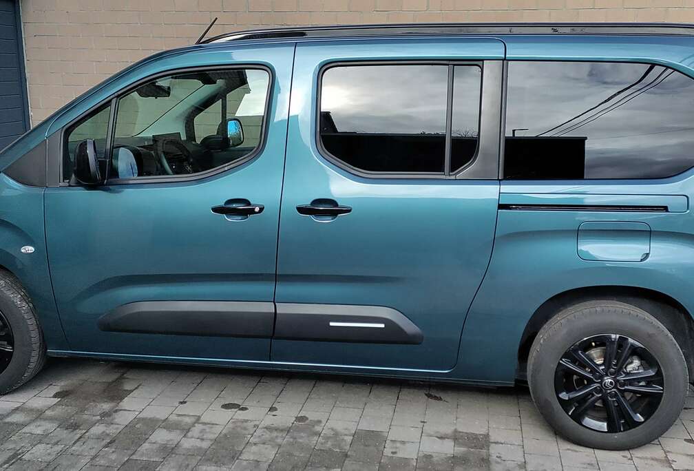 Citroen FEEL XL Restyling 2024 7places Diesel 131cv