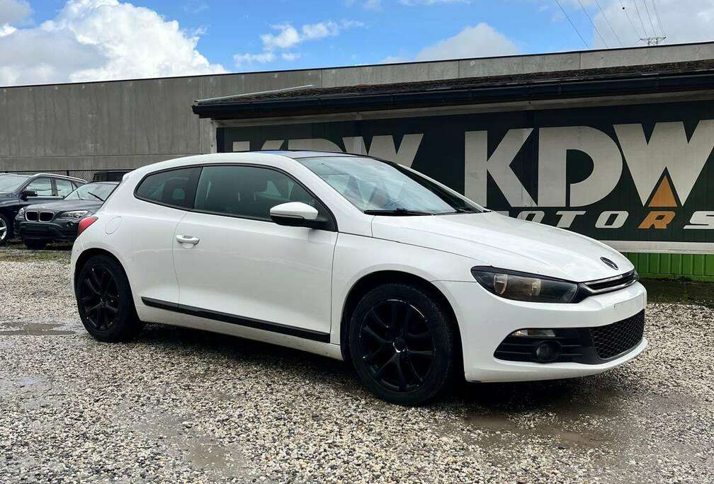 Volkswagen Scirocco 2.0 CR TDi DPF