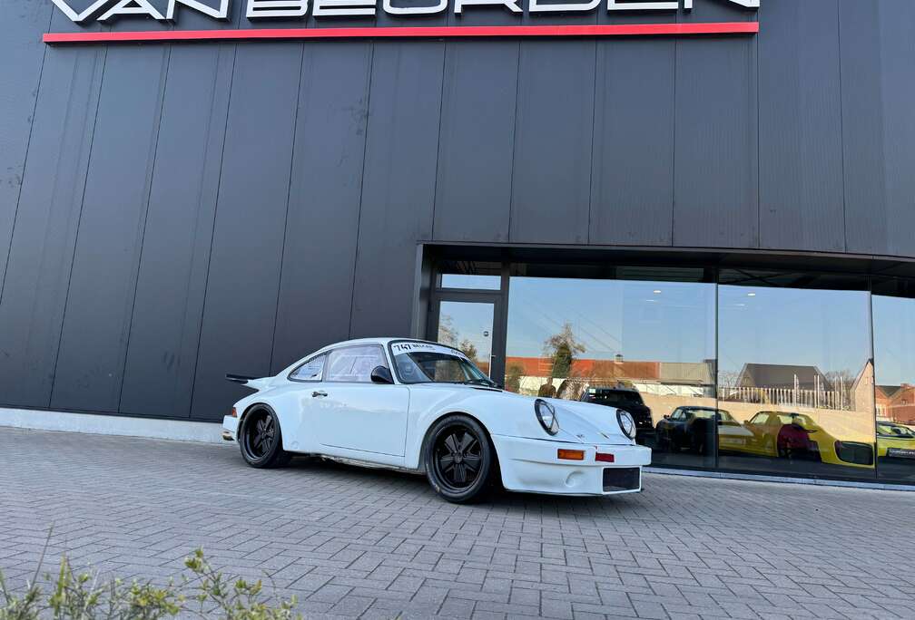 Porsche 911 RSR Racecar