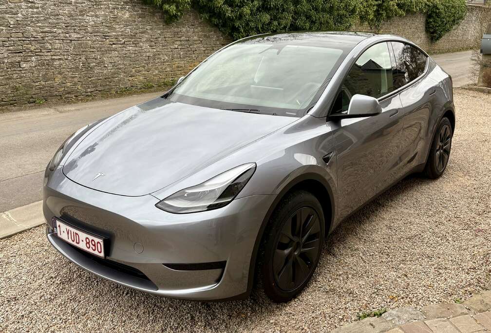 Tesla 72.5 kWh Long Range RWD