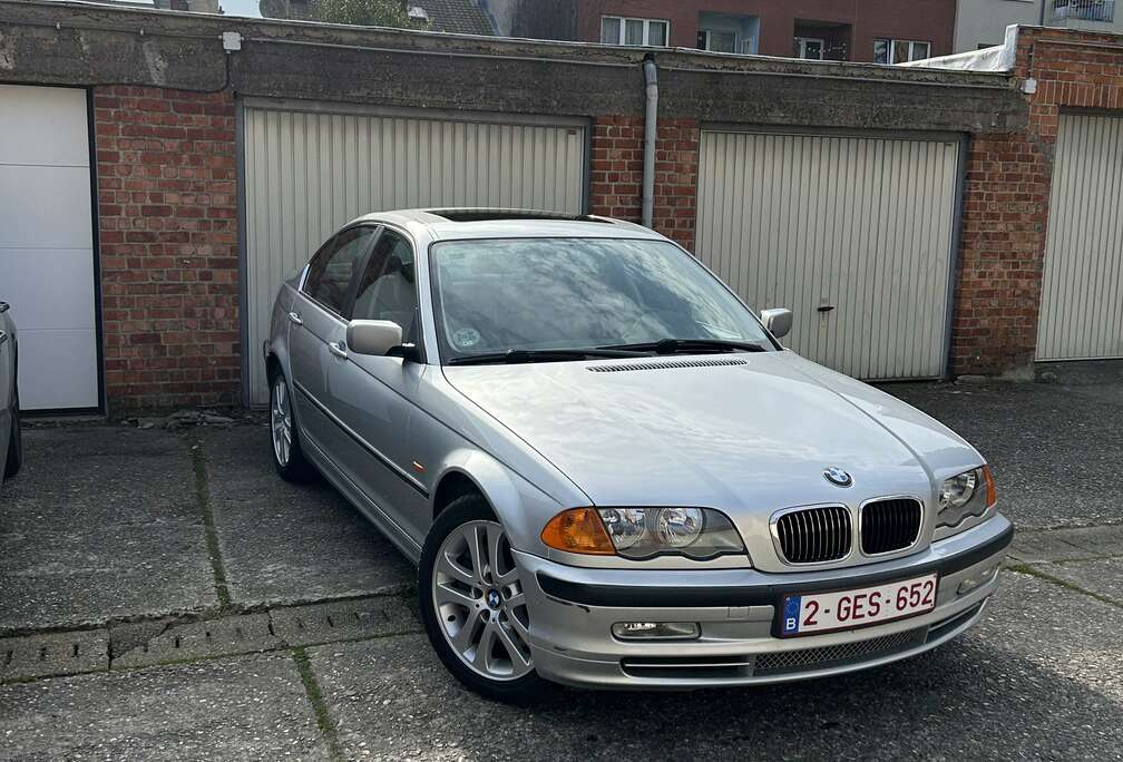 BMW BMW 330i E46  2001  66.000 km  Full
