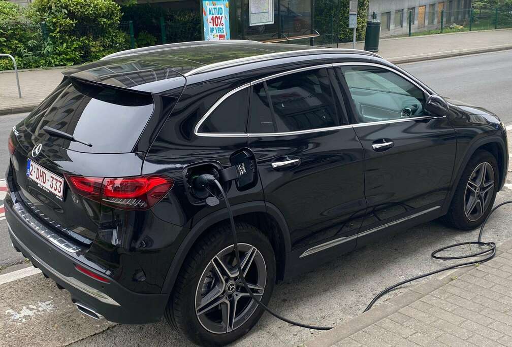 Mercedes-Benz GLA 250 e PHEV AMG Line