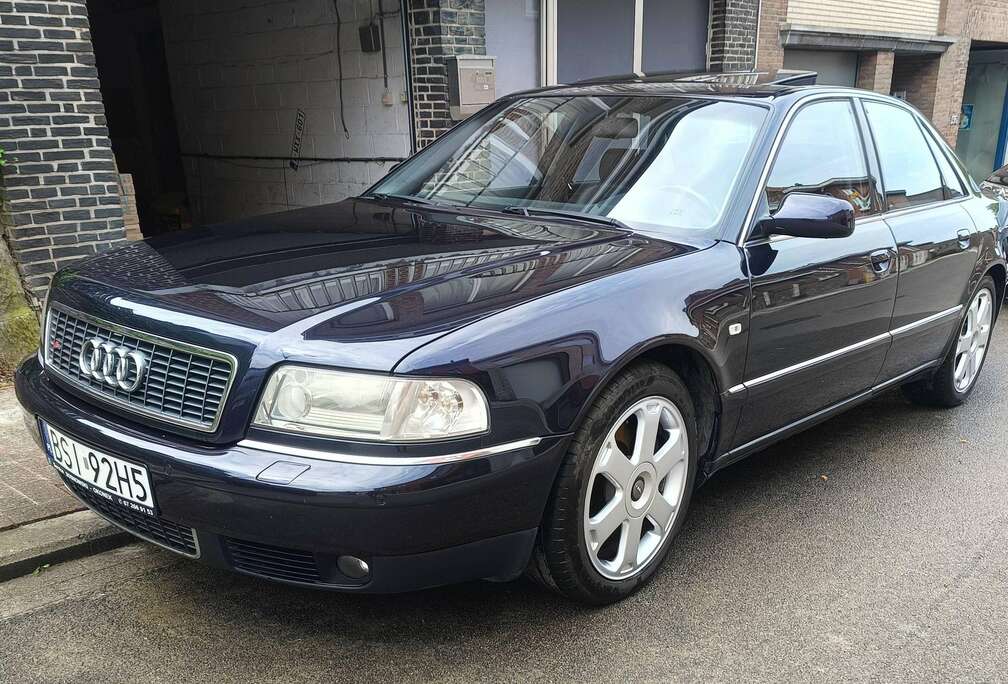Audi 4.2i V8 Quattro S8 Tiptronic