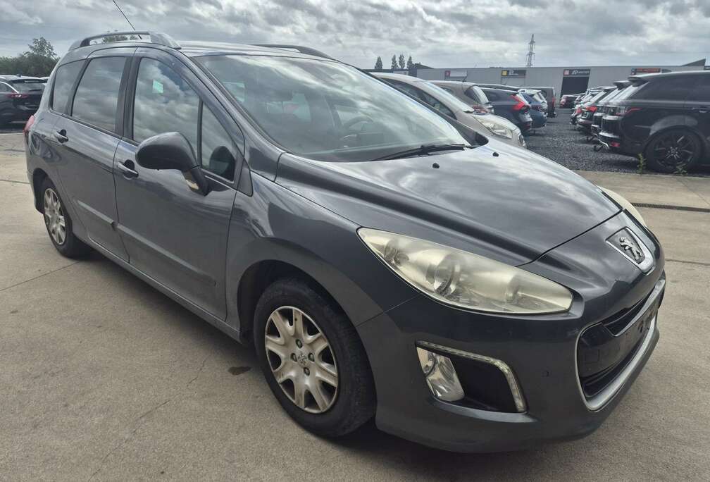 Peugeot SW 1.6 HDi Active / Toit Pano / Marchand ou Export