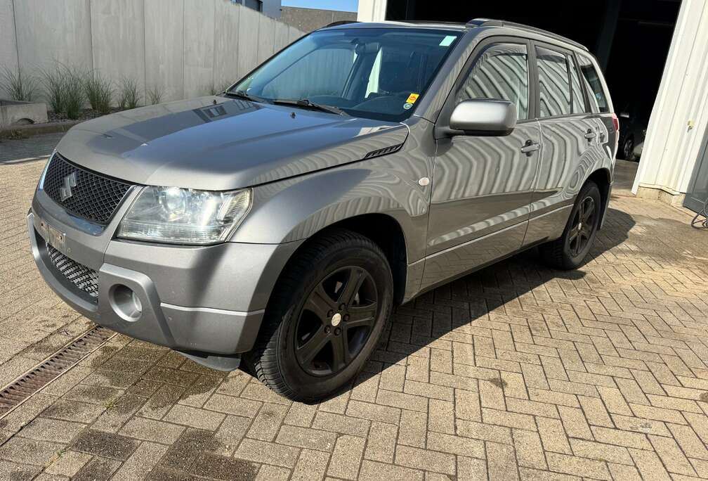 Suzuki Grand Vitara 2.0i JLX-E