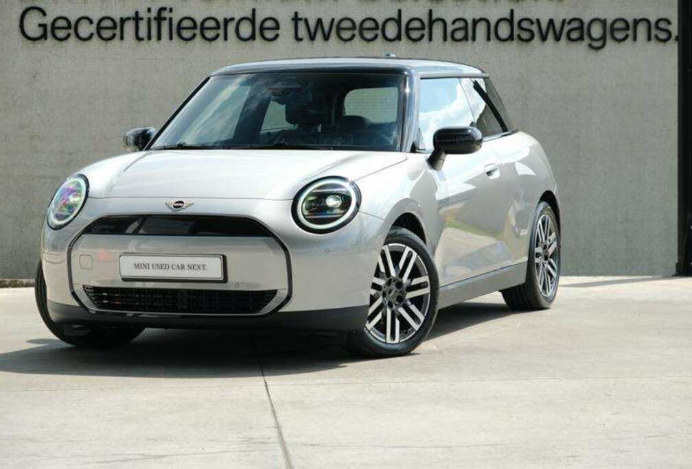 MINI Cooper E Classic | HUD |