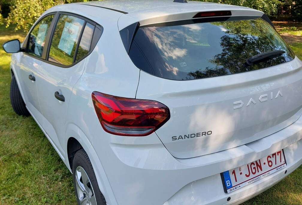 Dacia Sandero 1.0i SCe Essential