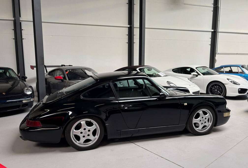 Porsche 964 Carrera 4 - manuelle - livrée neuve en Belgique avec historique complet