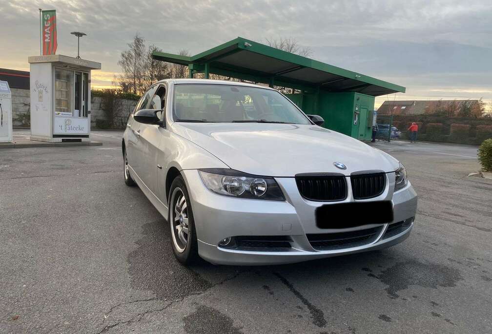 BMW 320i Aut.
