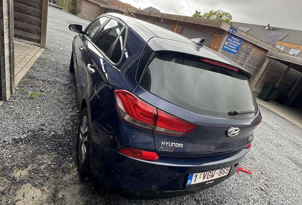 Hyundai 1.0 T-GDI Fastback Style