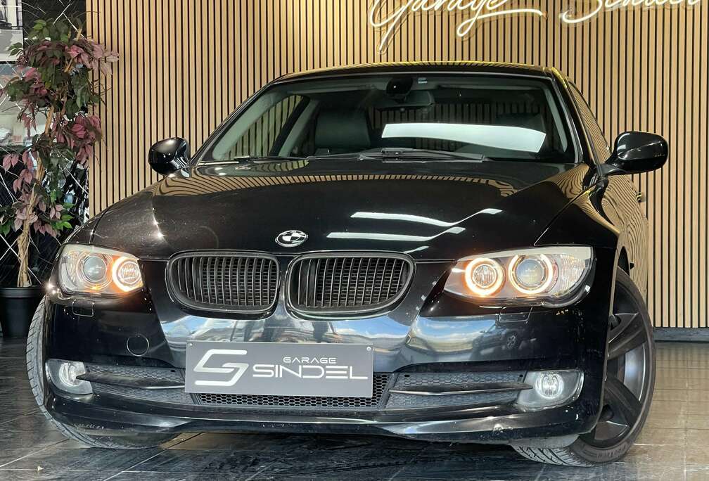 BMW Coupé 320i / Navi / Prêt à immatriculé